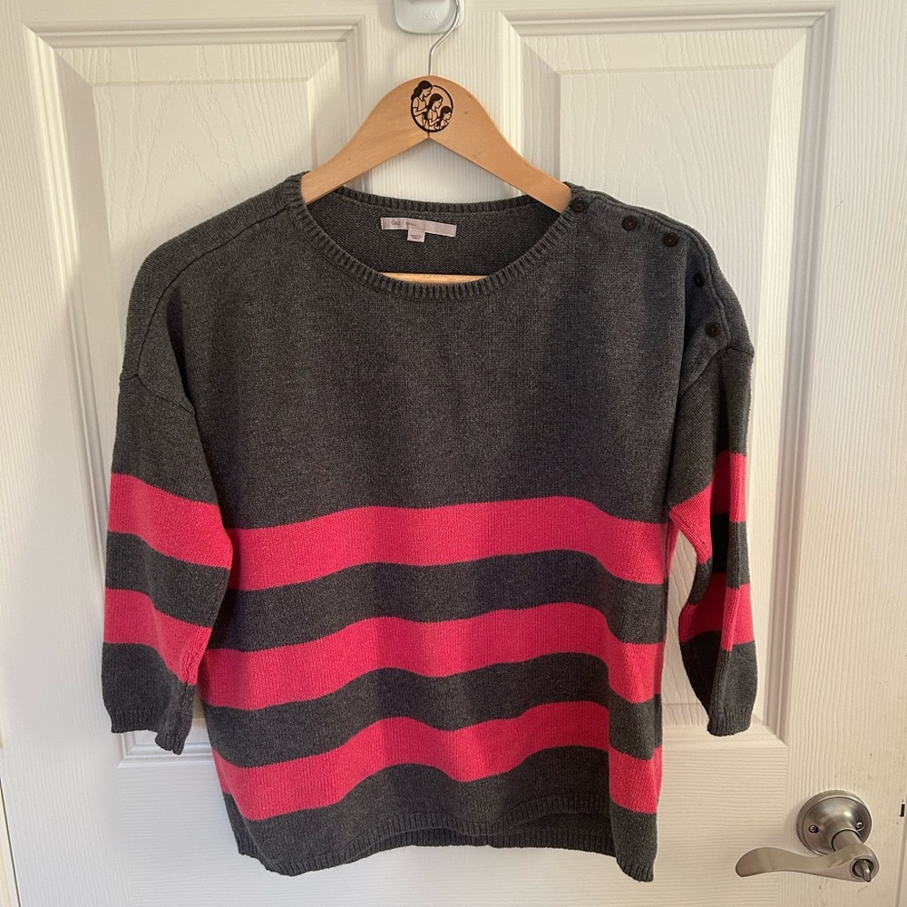 GAP Charcoal Knit Sweater small
